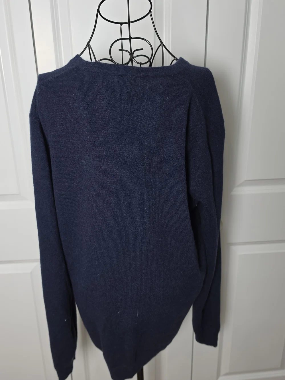 Joseph Abboud 100% Cashmere Sweater Mens L Navy Blue V Neck Quiet Luxury